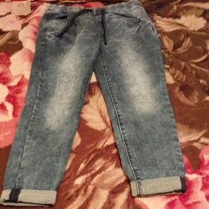 DENIZEN from Levi's Low-Rise Jogger Jean -Juniors